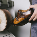 Lady Electric Shoe Polisher